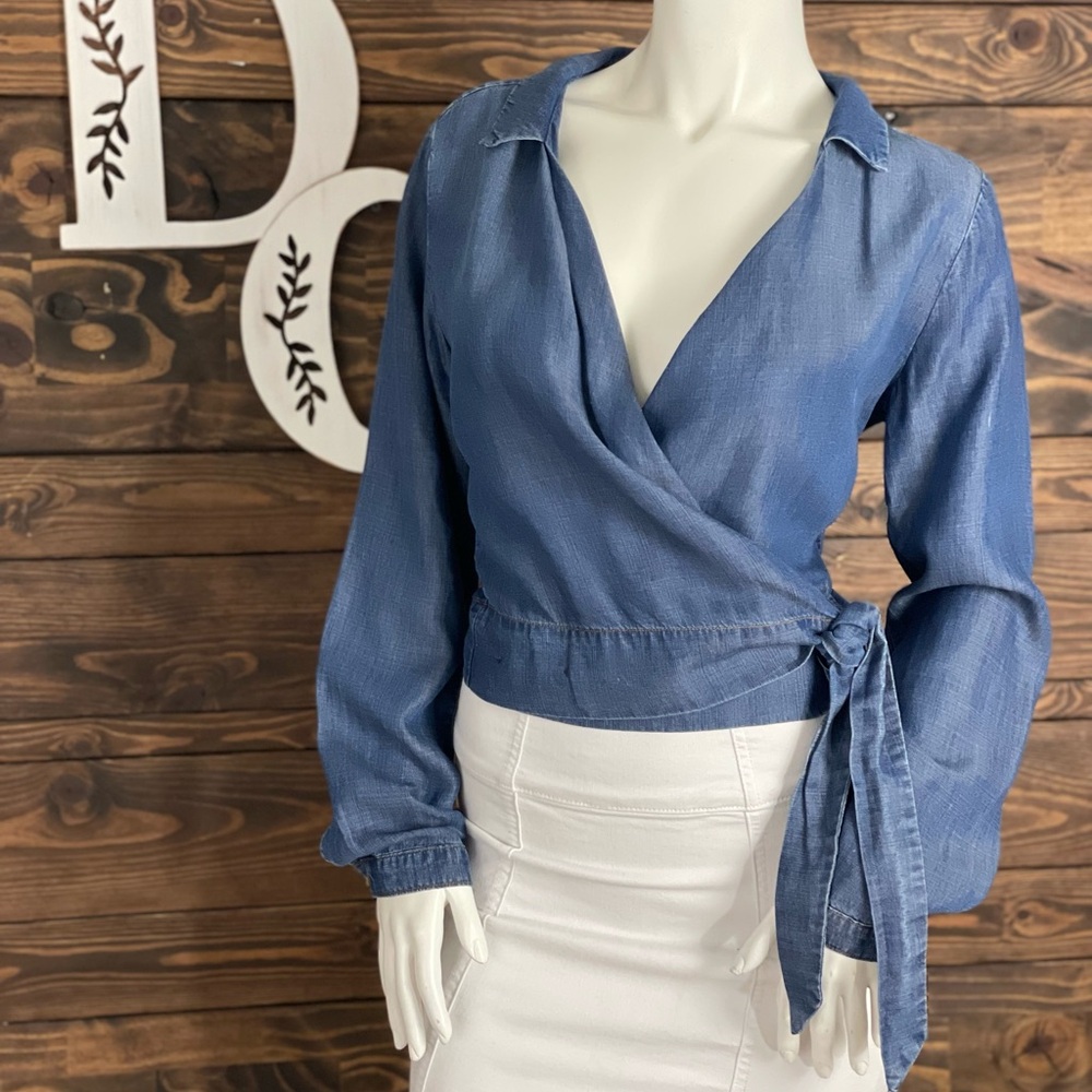 Cloth & Stone‎ | Chambray Surplice Wrap Denim Blouse Collard Top Tie Top